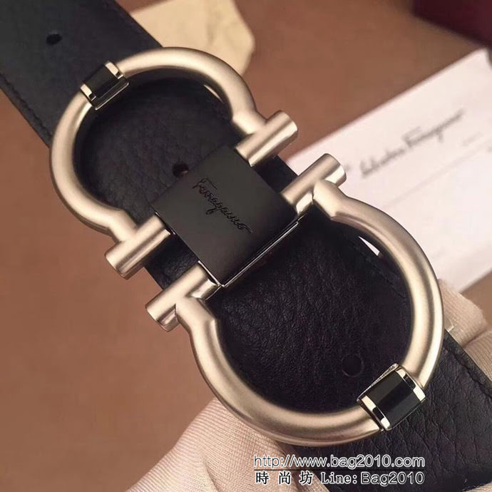 Ferragamo菲拉格慕 進口雙面牛皮荔枝紋 獨特風格 精鋼扣 男士皮帶  xfp1182